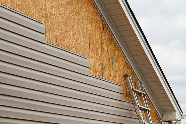 Professional Siding Installation technician working in Loganville, PA